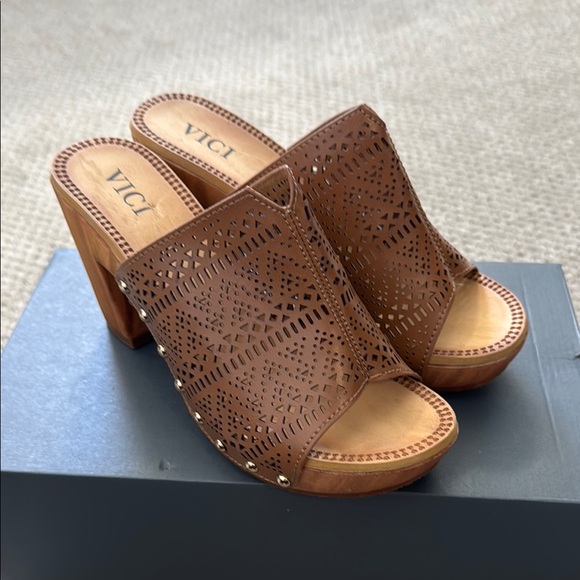 Vici Brown Textured Leather Mules - Picture 5 of 11